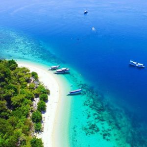 Pulau-Bidadari-Nusa-Tenggara-Timur-Tawarkan-Pantai-Pasir-Putih-yang-Menakjubkan-768x768