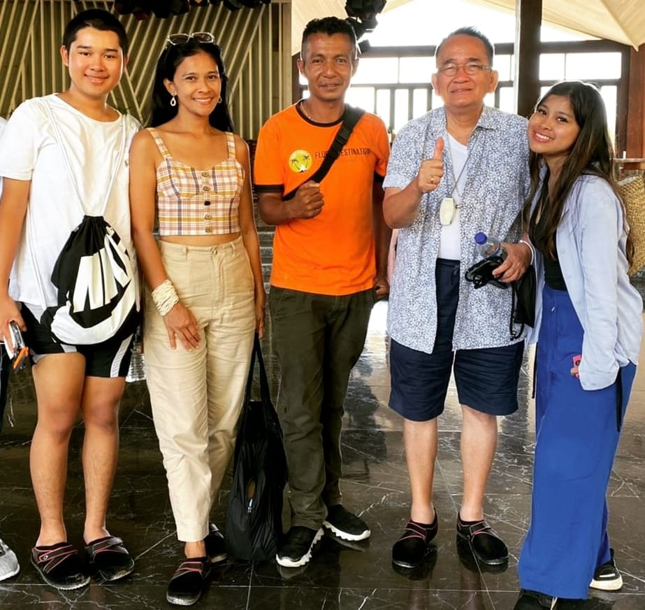 Flores Destination About Us Image