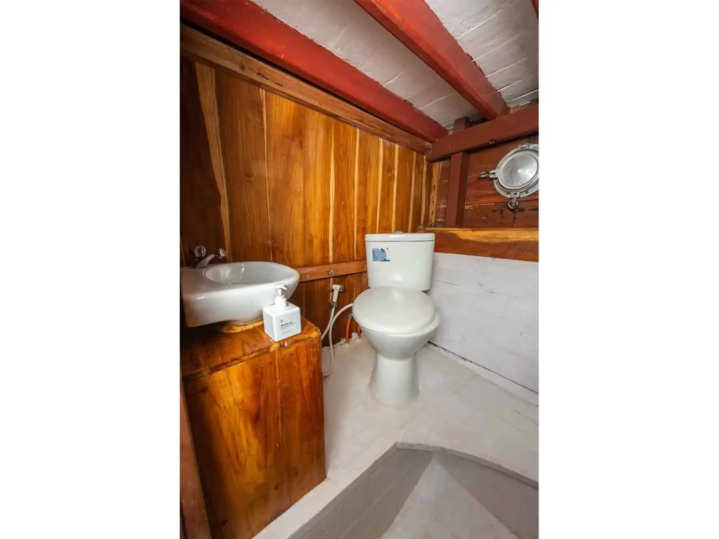 Toilet cabin 3 - Dahayu